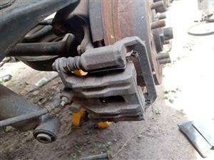 Nissan Pathfinder 2005 4.0 left rear brake caliper