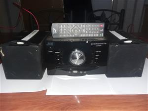 JVC Radio cd player with remote 