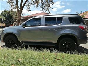 2017 CHEVROLET TRAILBLAZER LT 2.5 DURAMAX DIESEL MANUAL TRANSMISSION IN EXCELLENT CONDITION