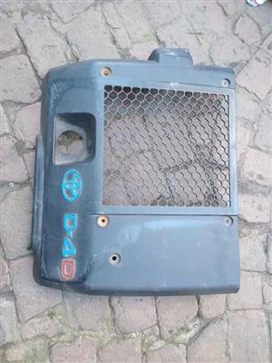 Toyota hilux d4d 3.0 engine cover for sale @ circle 7 used parts
