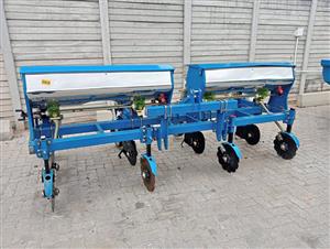Maize and SOYABEAN PLANTER