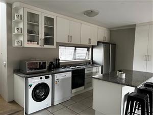 Modern 3-Bed Student Home with Courtyard – Safe Living in Oudebrug Estate