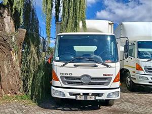 2015 HINO 500 1017 CLOSED-BODY TRUCK