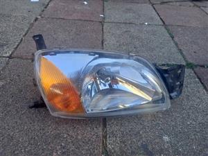1999–2002 FORD FIESTA AND 2001 - 2005 FORD BANTAN HEADLIGHT RIGHT HAND SIDE R10