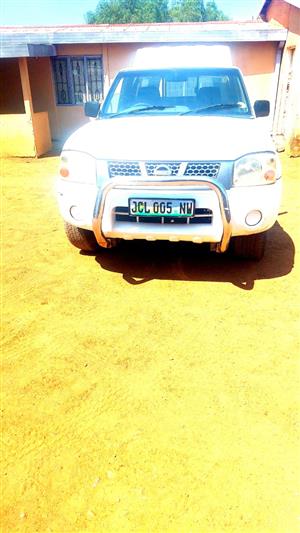 Nissan hardbody 2.4 single cab