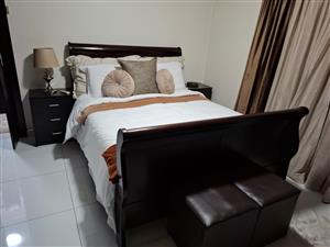 2nd hand Sleigh bed complete 