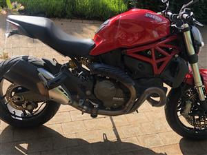821 Ducati Monster