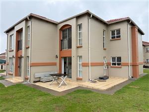 2 Bedroom Townhouse for sale in Aeroton