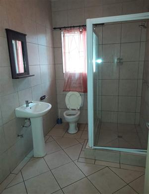 Room to rent in share house 
