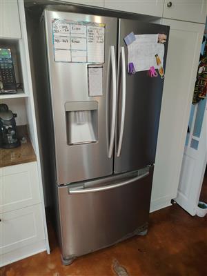 Samsung 470L Fridge Freezer Combo & Samsung Washing Machine