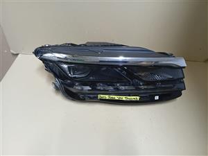 2022-2024 VW TOURAG RIGHT SIDE HEADLIGHT FOR SALE
