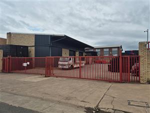 LARGE SECURE CORNER PLOT IN PRIME LOCATION AVAILABLE TO LET