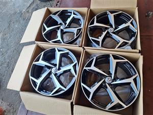 Vw Polo Rline Brand new mags size 17 pcd 5x100