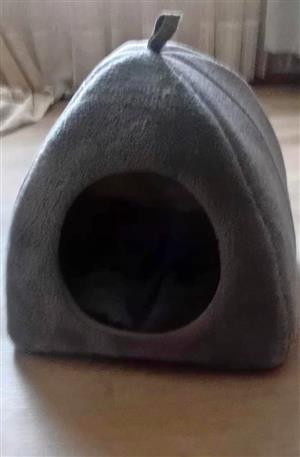 2nd hand Cat Tent