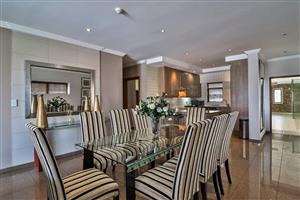 Fully Furnished 2 Bedroom Apartment in the sought-after in Kingsley complex