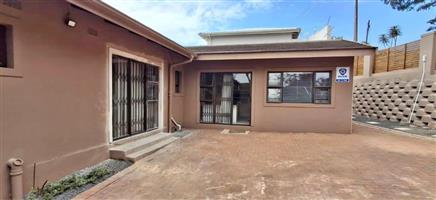 Commercial Unit to Rent - Glenashley, Durban North