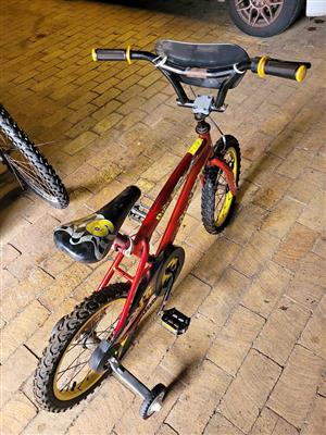 Dunlop Dirt Monster bicycle(Wheels need replacement)