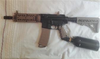 Tippmann M4 Carbine Mag Feed and Hopper Feed .68 Paintball Gun Negotiable