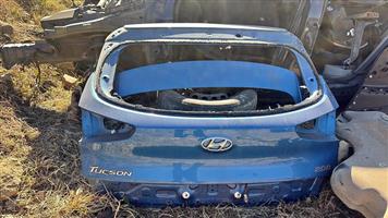 Tucson tailgate bootlid