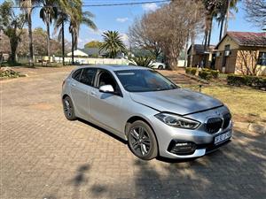 2019 BMW 118i Automatic sportline f40 double sunroof 1.5