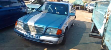1995 Mercedes Benz C180 Sedan