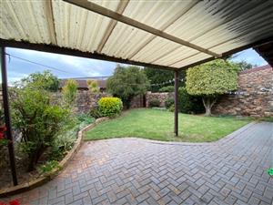 Townhouse For Sale in Greenacres