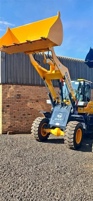 G942 - 2 Ton Loaders