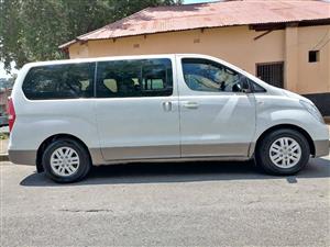 2016 HYUNDAI H1 BUS 2.5 DIESEL AUTOMATIC TRANSMISSION IN EXCELLENT CONDITION