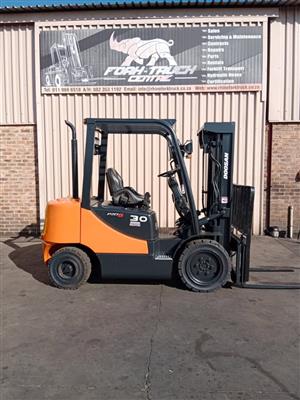 2013 Doosan Diesel 3Ton D30S-5