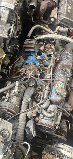 Pontiac 316 V8 Engine
