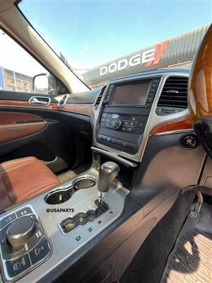 Jeep Grand Cherokee 3.6 WK2 — Breaking for Interior Spare Parts 🚗🔧 