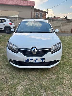 2014 Renault Sandero 900t Stripping for parts