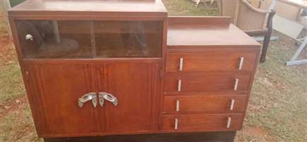 Mid- century.. Modern.. Or Art deco-style Sideboard..