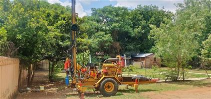 DRILL RIG WITH TOOLS