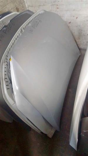 VW polo 6 BONNET