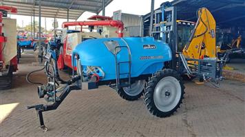 BOOMSPRAYER 2000L