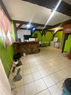 Big  two bedroom cottage to let in kensington