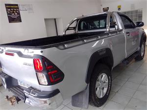 2017 TOYOTA HILUX 2.8Gd6 4x2 Silver Manual FULL SERVICE HISTORY SPARE KEY 142,000km