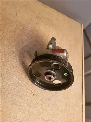 RENAULT OR NISSAN K4M POWER STEERING PUMP FORSALE