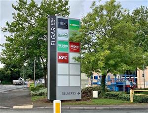 Pylon Signs/ Mall Signs/ Complex Signs