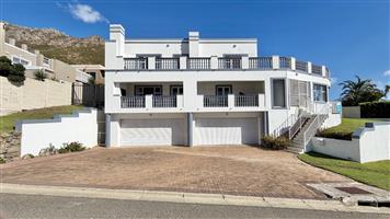 Panoramic Sea & Mountain Views in Mountainside Living!