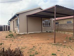 Available 2 bedrooms alone standing house is for sale in Finsbury Randfontein