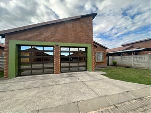 Stunning Townhouse in Waterkloof East!
