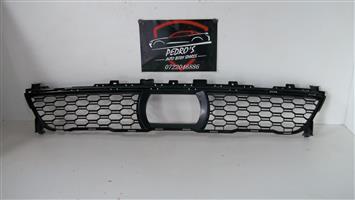 BMW X7 (G07) front bumper grille.