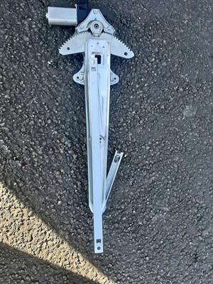 ISUZU ELECTRIC WINDOW MECHANISM 6PIN 2013 UP. BRAND NEW. FOR VARIOUS OTHER CARS TOO