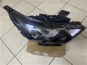2025 HYUNDAI I20 HEADLIGHT RIGHT SIDE FOR SALE. IN PRISTINE CONDITION