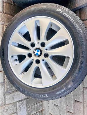 CLEARANCE  BMW OEM 16INCH RIMS AND TYRES