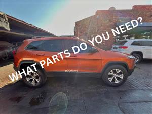 JEEP CHEROKEE 3.2 KL SPARE PARTS FOR SALE !