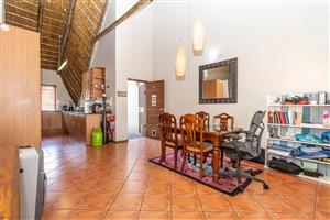 Charming 3-Bedroom Thatched Apartment in Paulshof – R1 200 000