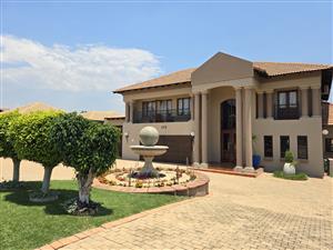 Large famile home to RENT in Pebble Rock Golf Estate